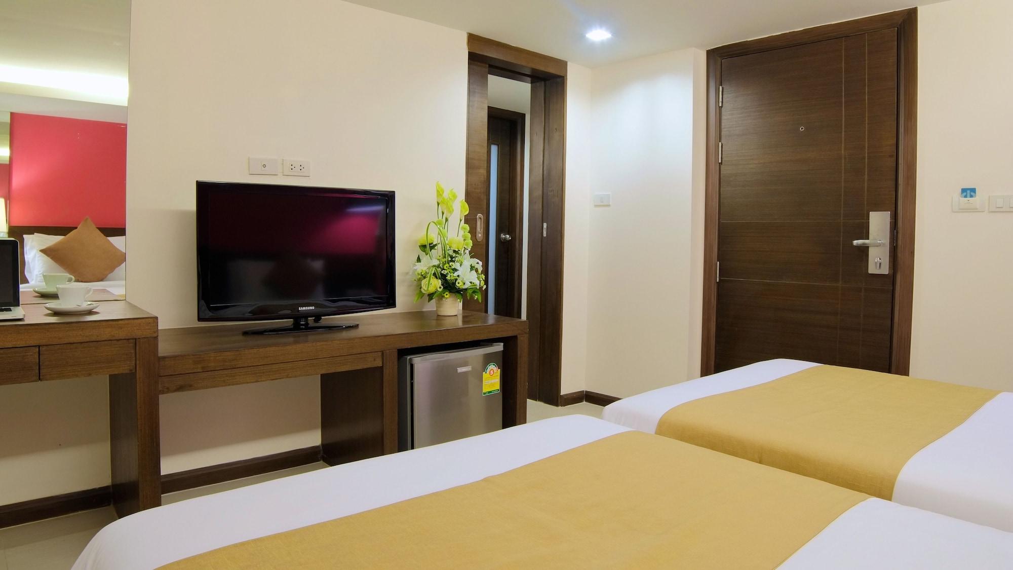 Grand Alpine Hotel Bangkok Kültér fotó