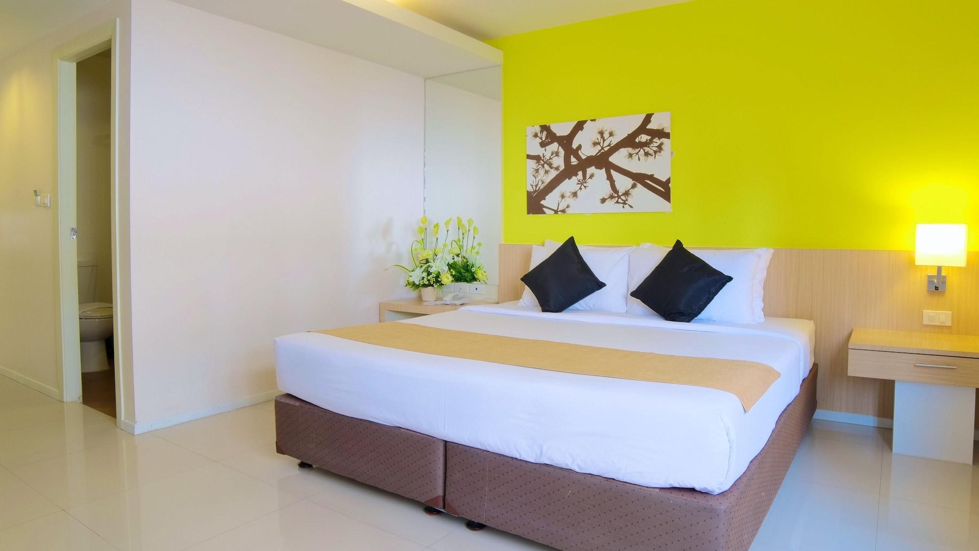 Grand Alpine Hotel Bangkok Kültér fotó