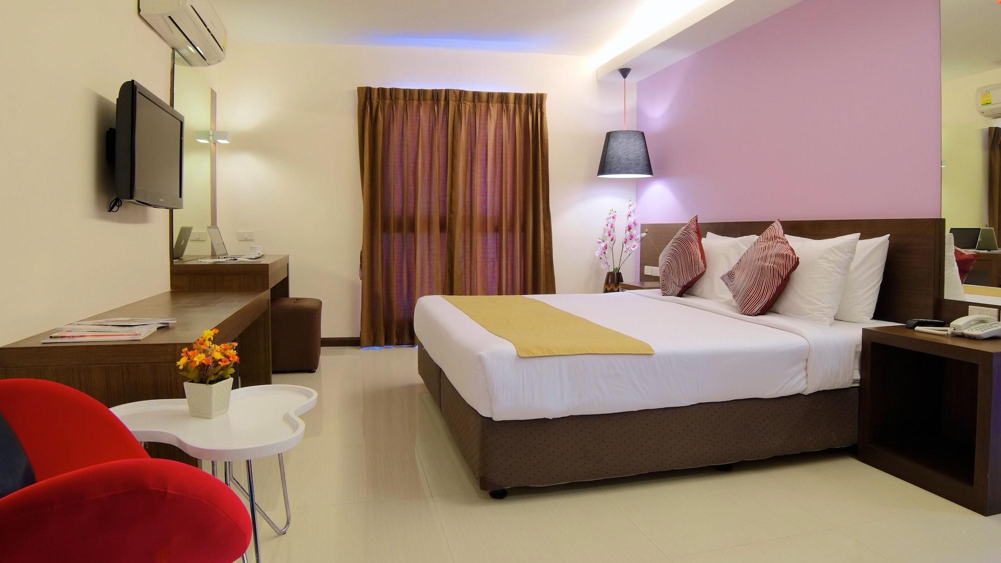 Grand Alpine Hotel Bangkok Kültér fotó