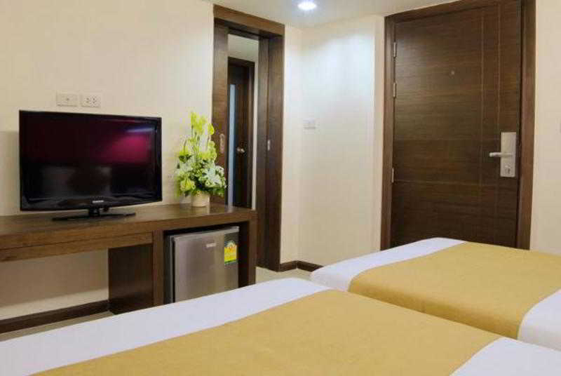Grand Alpine Hotel Bangkok Kültér fotó