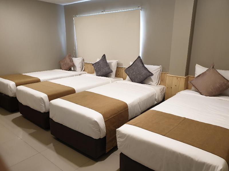 Grand Alpine Hotel Bangkok Kültér fotó