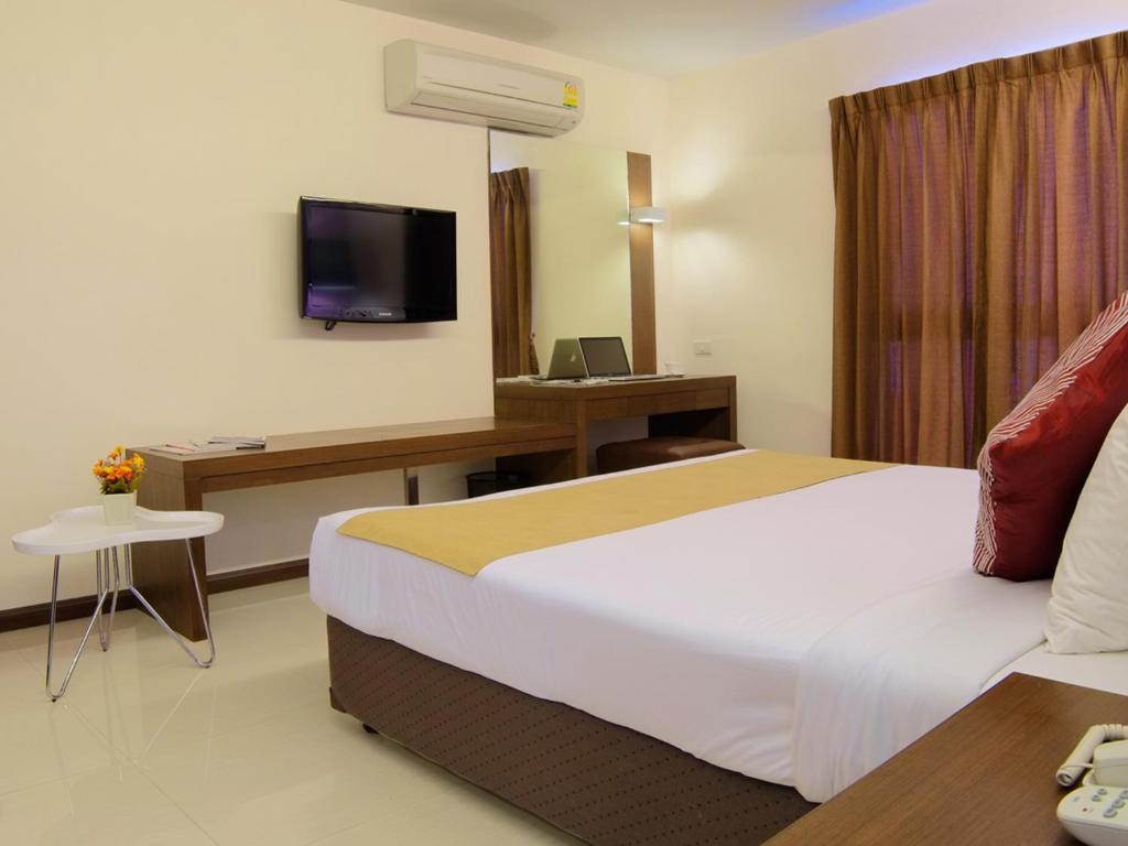 Grand Alpine Hotel Bangkok Kültér fotó