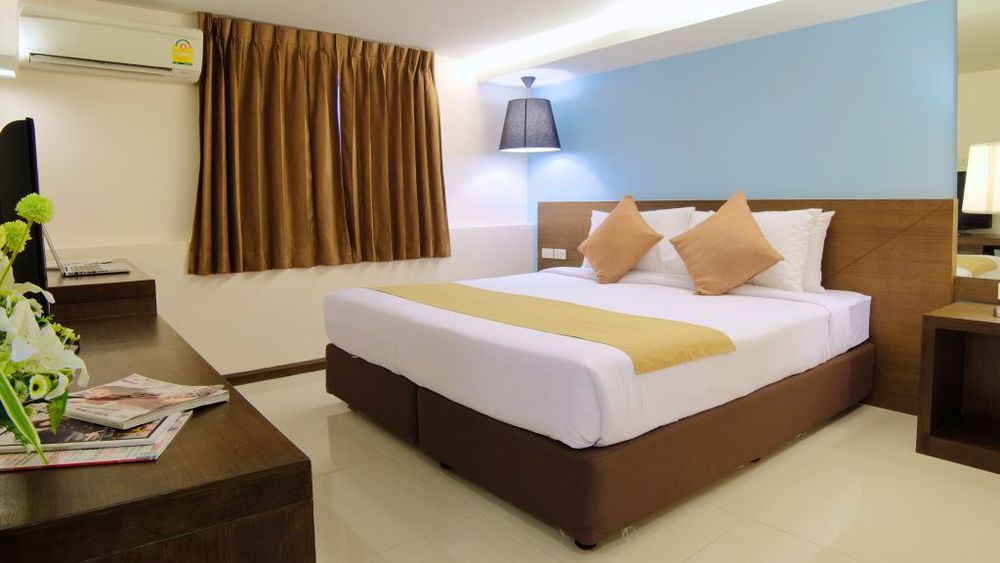 Grand Alpine Hotel Bangkok Kültér fotó